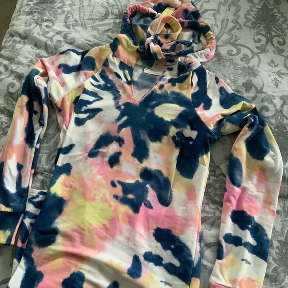 Sweater Dress w/Hood - Picture 3 of 7